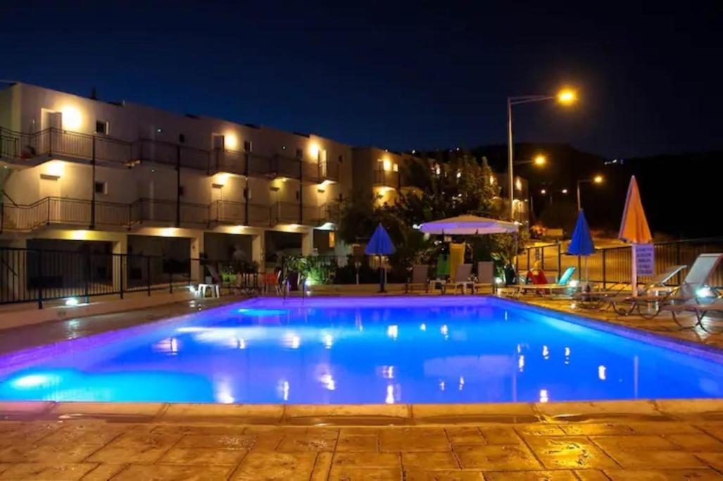 Panoramic Holidays 佩亚 外观 照片